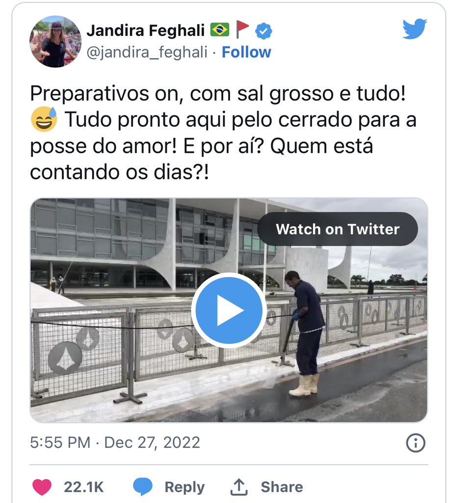 marceloklug's tweet photo. Estado laico só vale para pseudo-cristianismo? E nem era sal grosso, mas não vi criticas ainda por mistura de religião e estado neste caso… https://t.co/CF8nIt4qmS