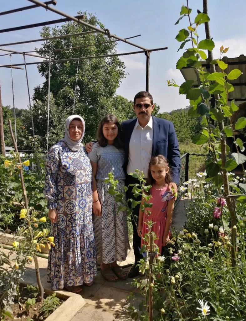 Uğradığı silahlı saldırıda hayatını kaybeden Eski Ülkü Ocakları Genel Başkanı Sinan Ateş'e Allah'tan rahmet, ailesine ve sevenlerine baş sağlığı dilerim.
