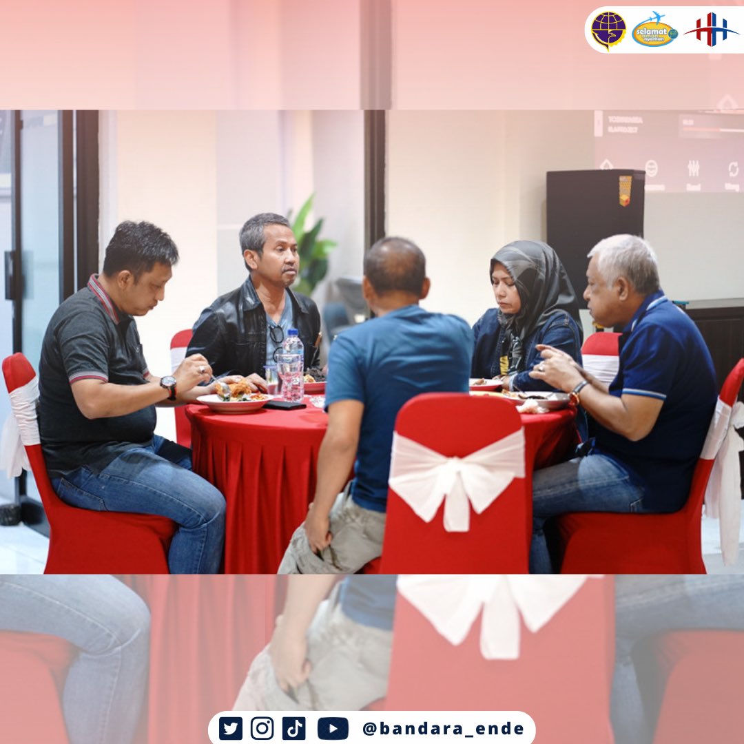 bandara_ende's tweet photo. #SobatENE Berikut merupakan serangkaian kunjungan Sesditjen Hubud Bapak Ir. Nur Isnin Istiartono di Ende diakhiri dengan makan malam bersama pimpinan dan pegawai #BandaraEnde (25 Des 2022)

@BudiKaryaS 
@kemenhub151 
@djpu151 

#Kemenhub #DJPU #MenghubungkanIndonesia #LewatUdara https://t.co/AXds8gHjwQ
