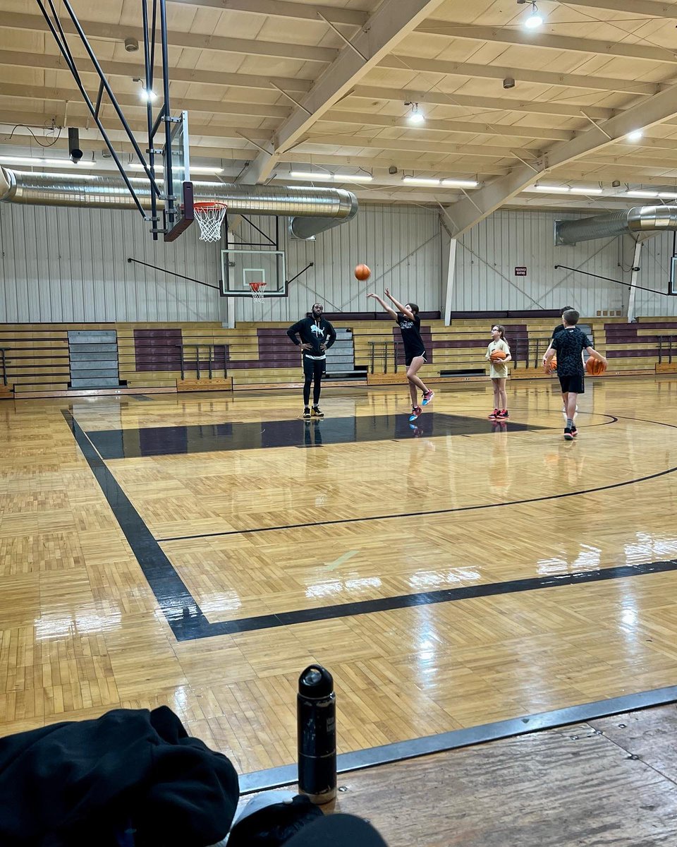 TheLionsCircuit's tweet image. 🧱 by 🧱
#TheLionsCircuit 
#FoundationBuilding  #BasketballTraining 
#Warner #Oklahoma #BallIsLife