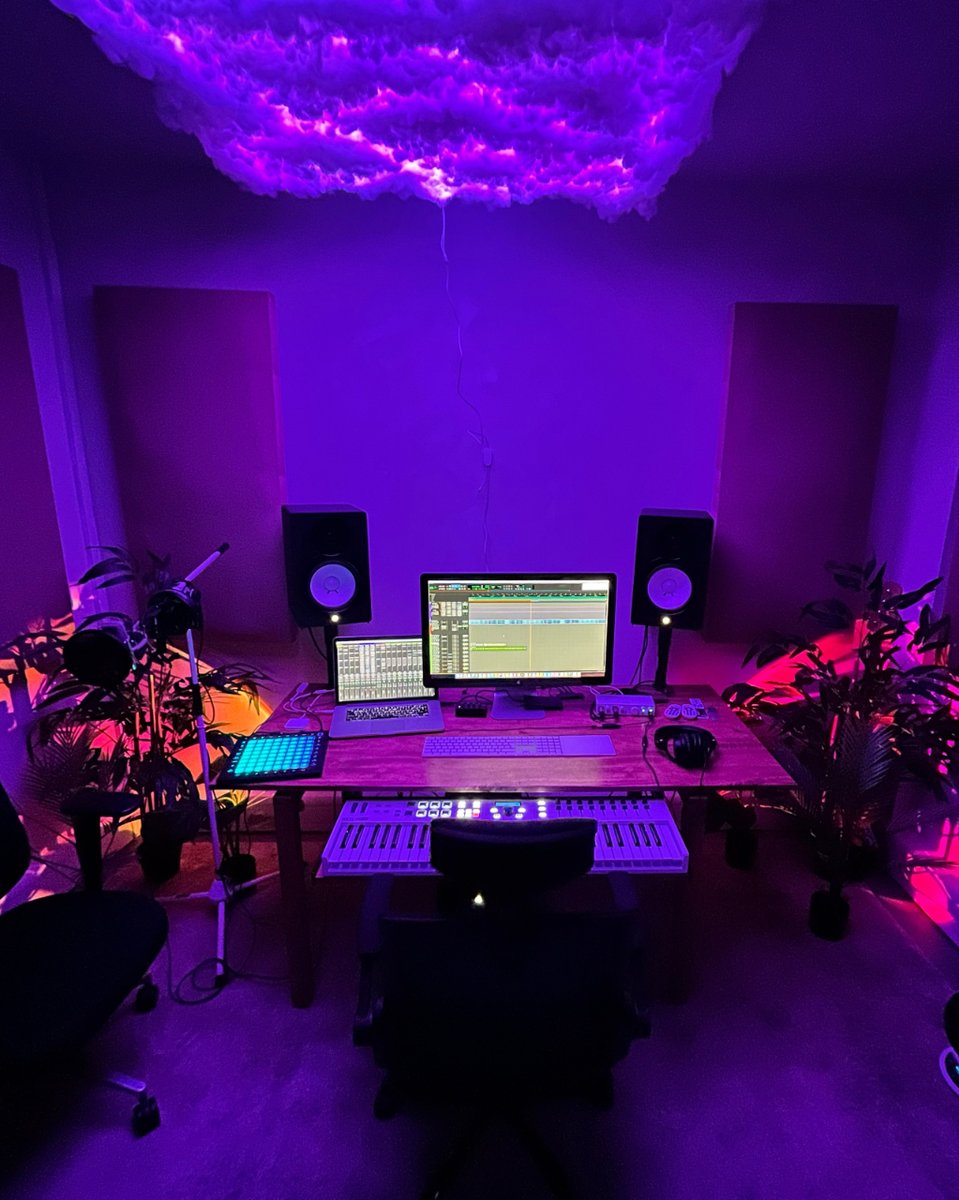 odecreatives's tweet photo. Ready to let your creativity flow? We’ve got you covered 🤩

📍: Coventry, West Midlands
🗓️ : By Appointment only via the 'Book Now' button. https://t.co/AkS3jfsj1q