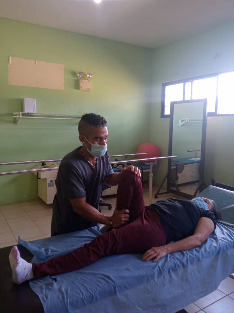 La Colaboración Cubana en Venezuela defiende el legado de los héroes de la Patria. Solidarios y humanistas por principios. #CubaPorLaVida #JuntarYVencer #60AñosSalvandoVidas #CubaCoopera <a href="/cubacooperaven/">Brigada Médica Cubana en Venezuela</a> <a href="/MINSAPCuba/">Ministerio de Salud Pública de Cuba</a>.