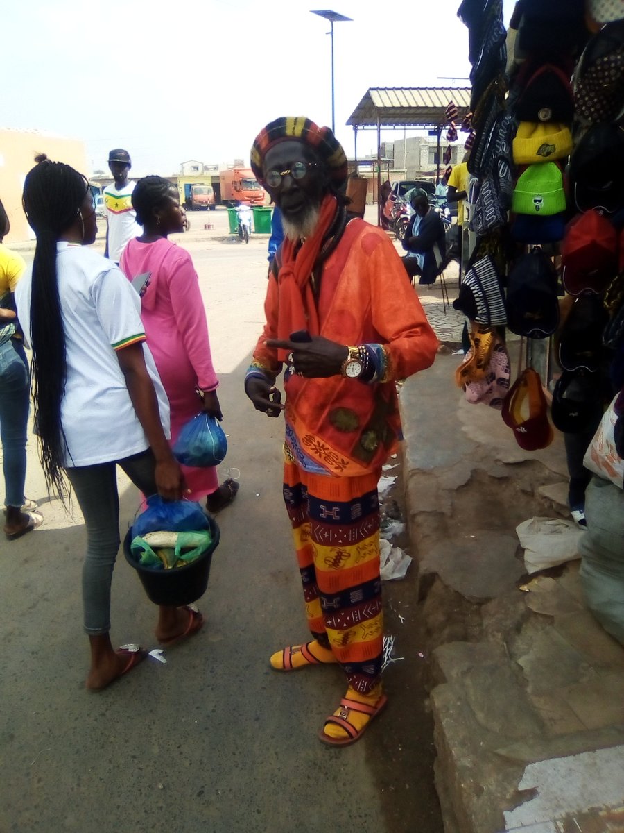 AndreDioh4's tweet photo. VOILA UN GRAND DES GRANDS ARTISTES DE DE PAYS QUI HABITE JOAL-FADIOUTH, VILLE NATALE DU #PRÉSIDENT #POÈTE #LÉOPOLD #SEDAR #SENGHOR. LE GRAND #MATERSON https://t.co/Y3YZvtA9MD