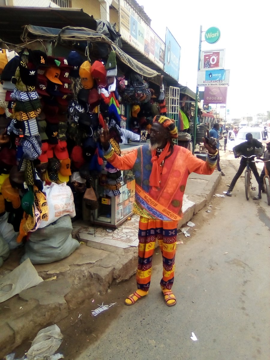 AndreDioh4's tweet photo. VOILA UN GRAND DES GRANDS ARTISTES DE DE PAYS QUI HABITE JOAL-FADIOUTH, VILLE NATALE DU #PRÉSIDENT #POÈTE #LÉOPOLD #SEDAR #SENGHOR. LE GRAND #MATERSON https://t.co/Y3YZvtA9MD
