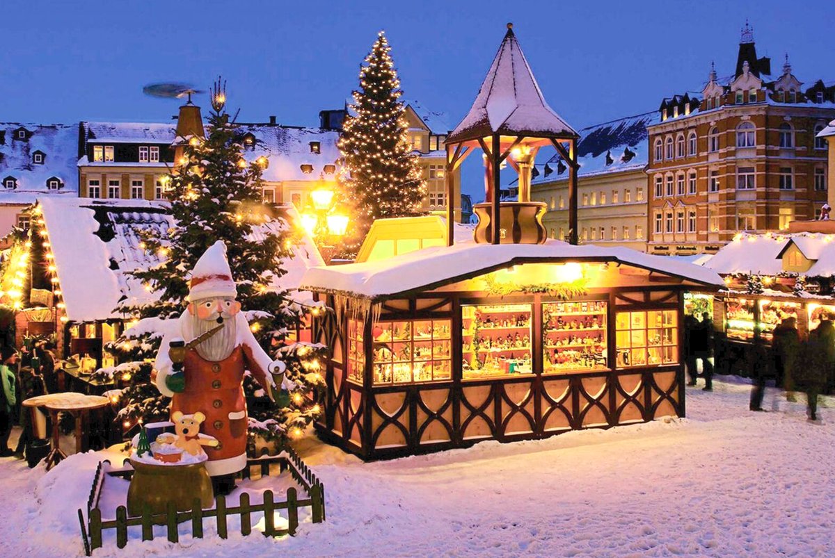 Travelimperiya's tweet photo. А вы любите Рождественские и Новогодние🎄 ярмарки? Эту сказочную праздничную атмосферу🍾, много вкусной еды🍨 и новогодних игрушек
#новыйгод #рождество #ярмарк�� #Travelimperia #ТревелИмперия #путешествия #туризм #отдых #приключения #travel #adventures… https://t.co/ychuYlDpxN https://t.co/5z2wpIV3Sp