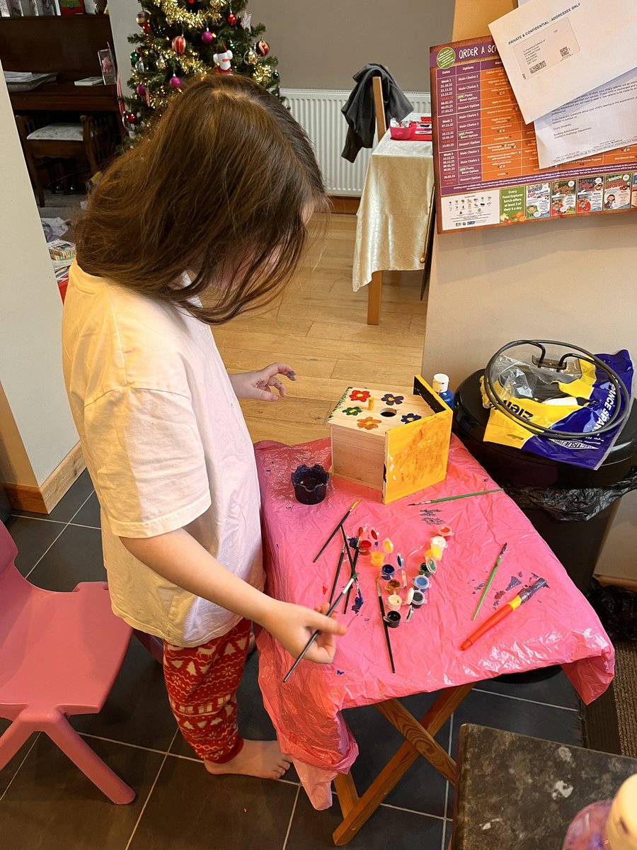 kerry_truman's tweet image. it’s a lazy afternoon in our house.. and with mummy out shopping it’s time to crack open another #spooncarving blank and get the girls to paint the bird box they had from Santa.. I am still going but it looks like they have both finished their craft session..!? #makingstuff 🙌