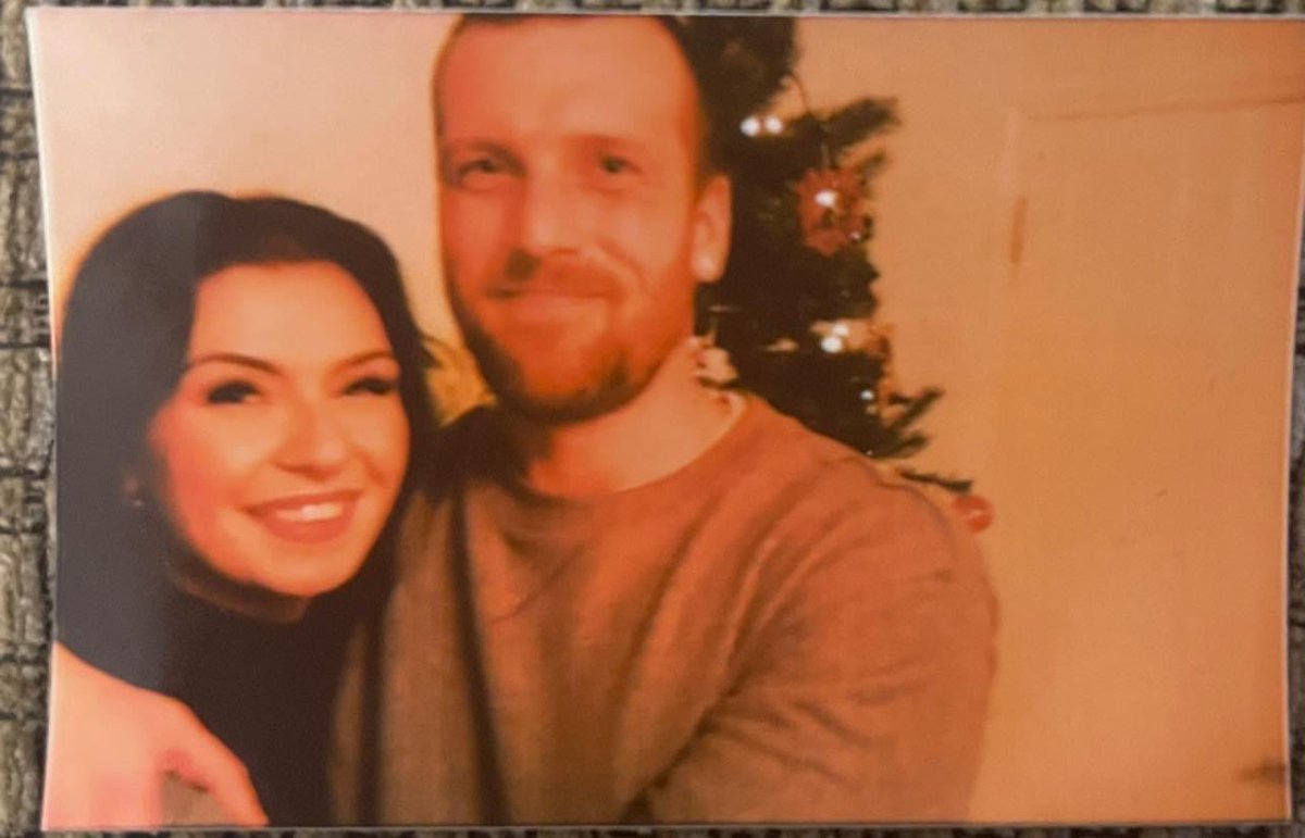 stabigailsmiley's tweet photo. Chrimbo 2022 with my honey ❤️🎄 https://t.co/2BNIHZxyh1