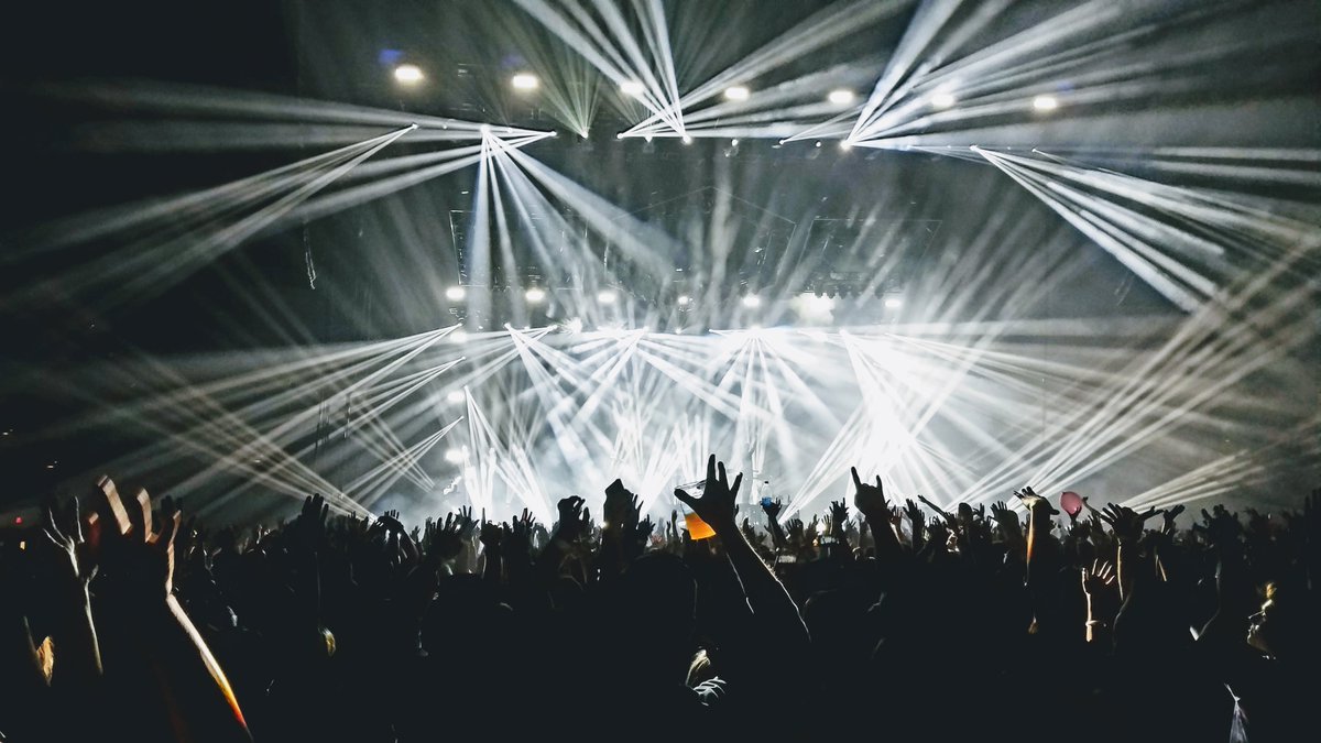 There are a several ways to make sure your post is seen by the more of the right people on #LinkedIn  ➡️ streambankmedia.com/craft-perfect-…