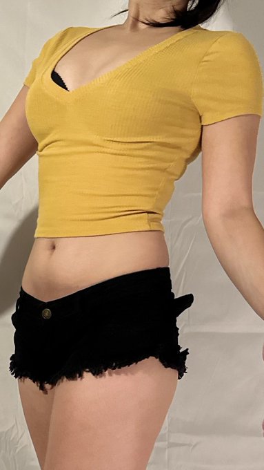 Happy new year everyone!! Hope you guys are ready to party https://t.co/c0jwrqEhaX<a href="/tag/anime"class="tags"><span>&#35;anime</span></a>