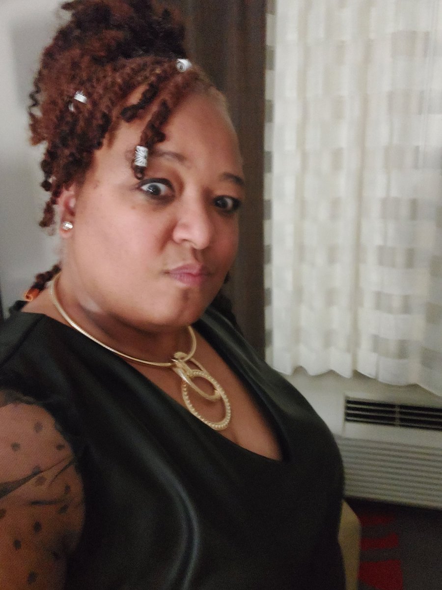 pholmes1220's tweet photo. Sassy and educated is her name!! Dr.P!! https://t.co/OohgaufMaK