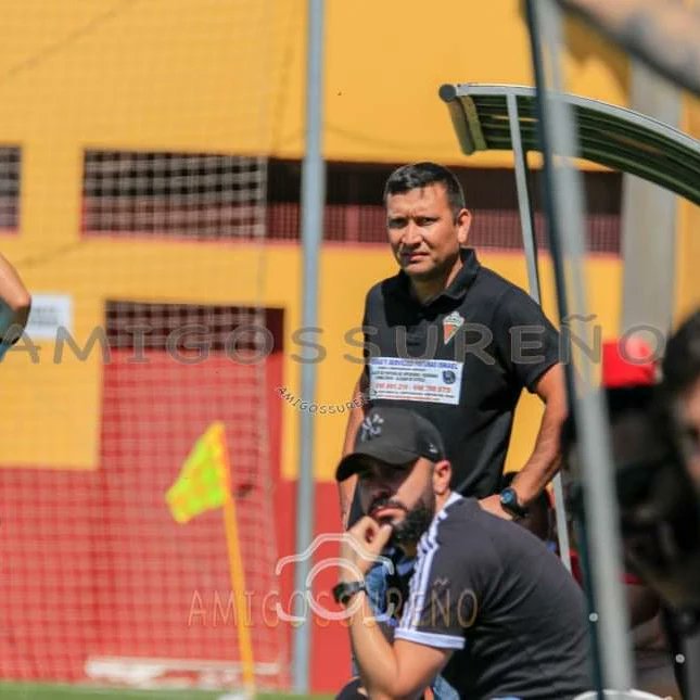 Cuesta la vida decirle a un amigo que no continúa en nuestro equipo...

Gracias por tanto, Dani ❤️

<a href="/fcf1971/">Fañabé C.F.</a>