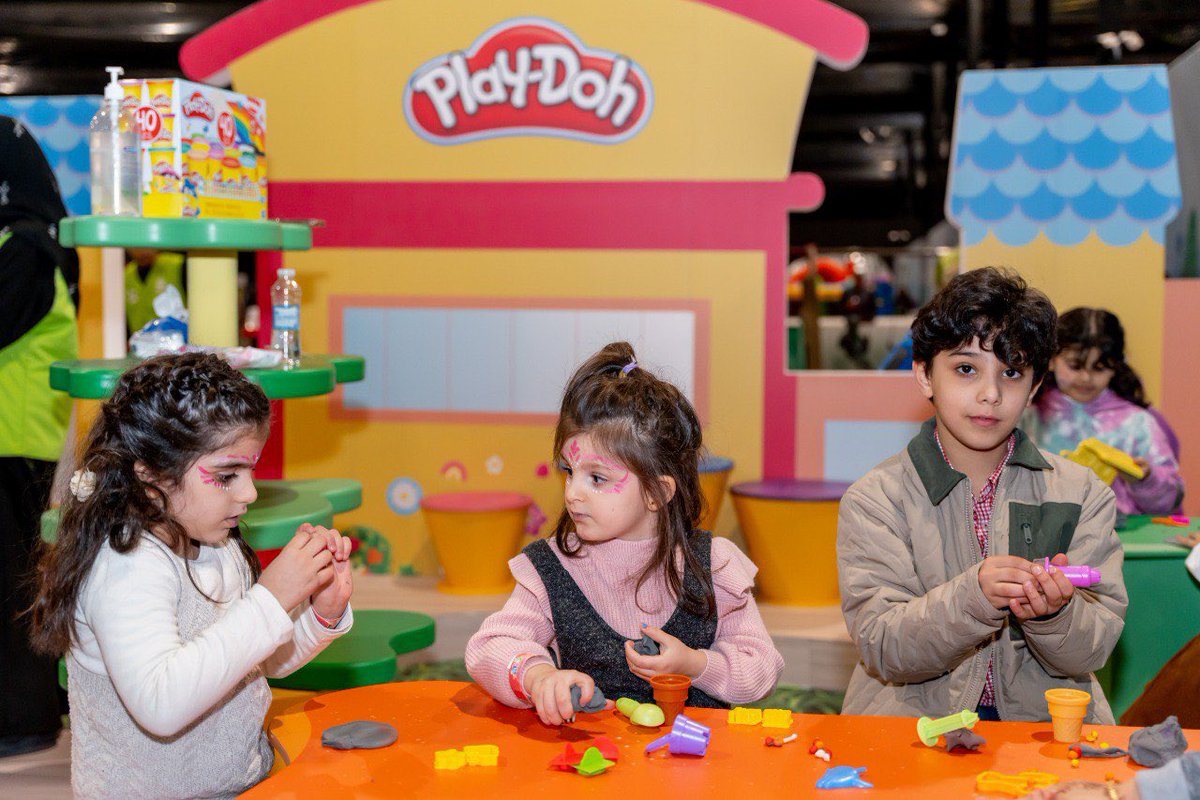 RiyadhToyFest's tweet photo. نشاطات وألعاب فوق الخيال تنتظركم في حديقة المهرجان✨

📍 بجانب بوليفارد الرياض سيتي
⏰ المهرجان مستمر حتى 1 يناير
🎟 سارعوا إلى حجز التذاكر عبر الرابط في البايو.

#مهرجان_الرياض_للألعاب #RiyadhToyFestival3
#اكتشف_العب_تسوق #فوق_الخيال
#موسم_الرياض #العب_فوق_الخيال https://t.co/A9EMzJIbS6
