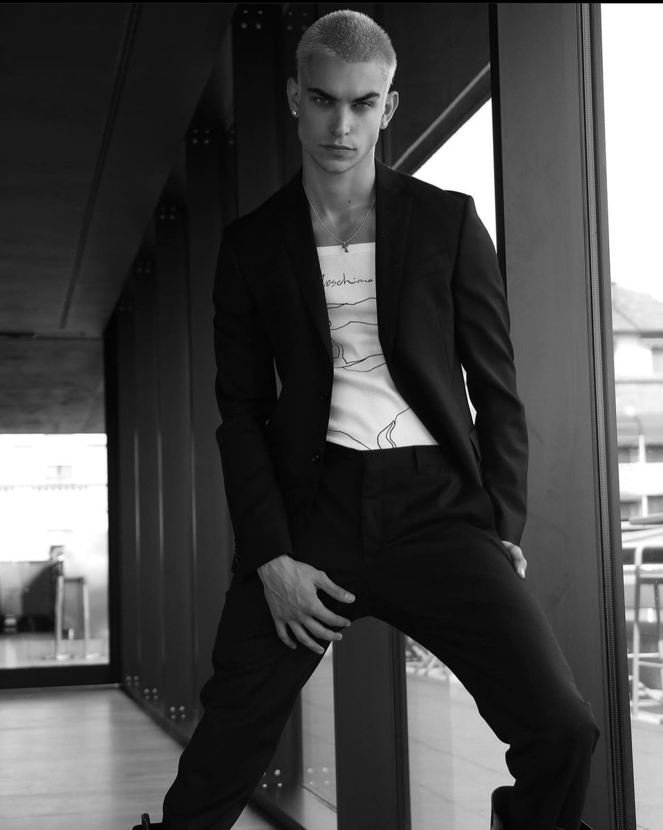 Got that rich boy fantasy 💰 🤑