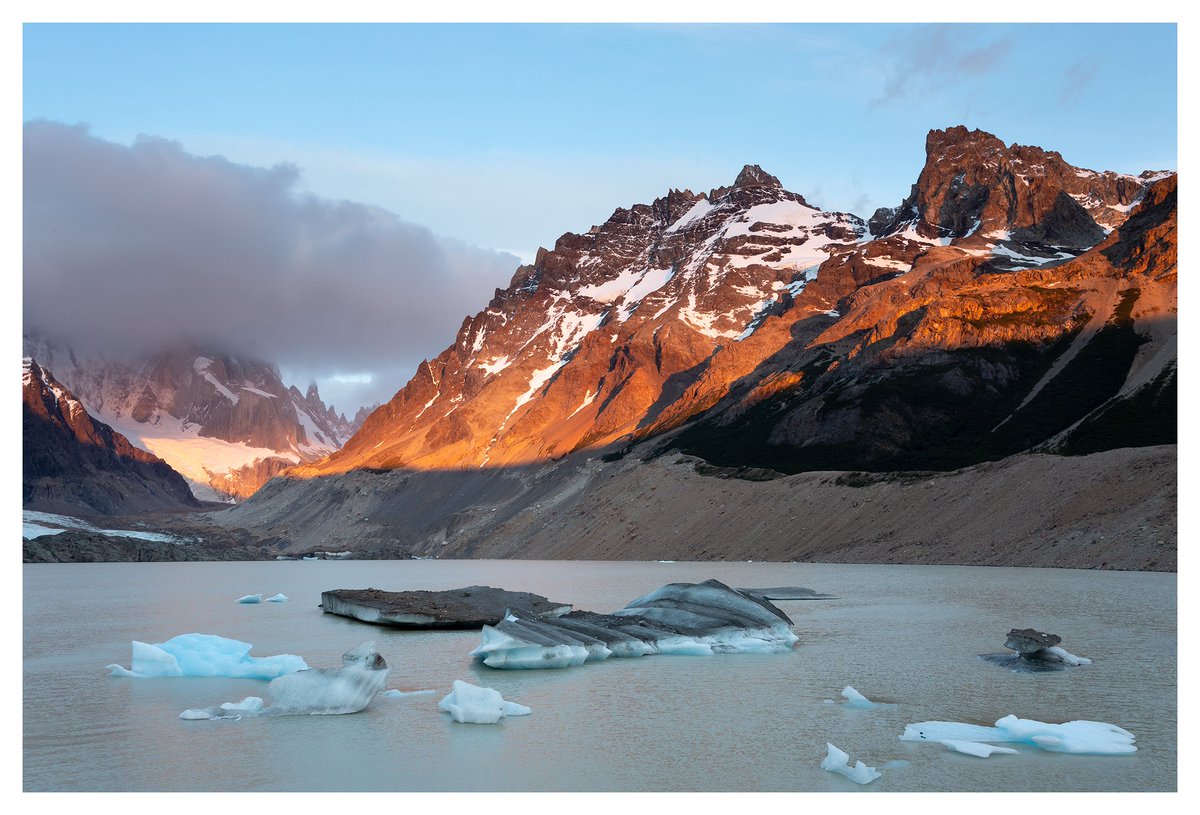 A Laguna Torres sunrise.

#Argentina #Arg #Patagonia #Sunrise #Nature #Mountains #Andes #Glacier #Landscape #Torre #ElChalten