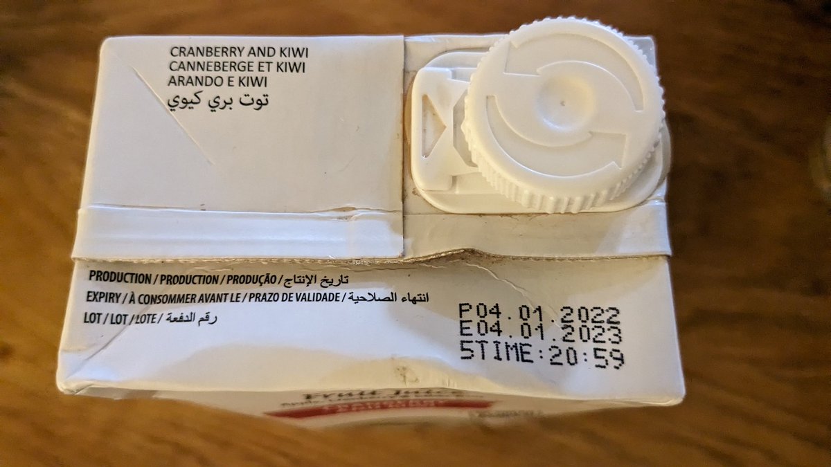 omarseidu's tweet photo. Health/safety of consumers comes after profits for @MelcomGhana?
After reporting their sale of expired Ceres on Wednesday, they are now stocking a week to expiry Ceres that are clearly bloated and may cause serious health hazard ☣️ 

Cc: 
@fdaghana @Citi973 @Joy997FM @benkoku https://t.co/QdMGzpDtxr