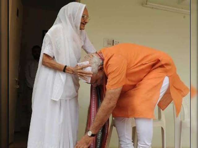 _Yogesh1711's tweet photo. ��क कुशल राजा को जन्म देने के लिए यह देश आपका सदा आभारी रहेगा माँ🙏🏻
ओम् शांति💐
@PMOIndia @narendramodi @narendramodi_in https://t.co/t90r6P7VlH