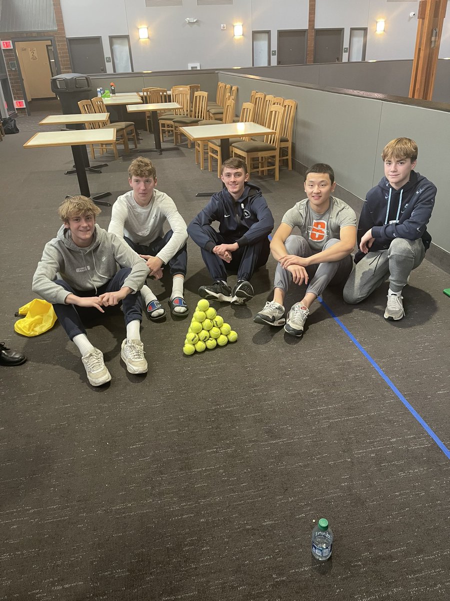 JMiller_41's tweet photo. Thanks Rick Rassier for helping Prior Lake basketball today🏀🏀@PriorLakeHoops1 https://t.co/UkR47QLpE7