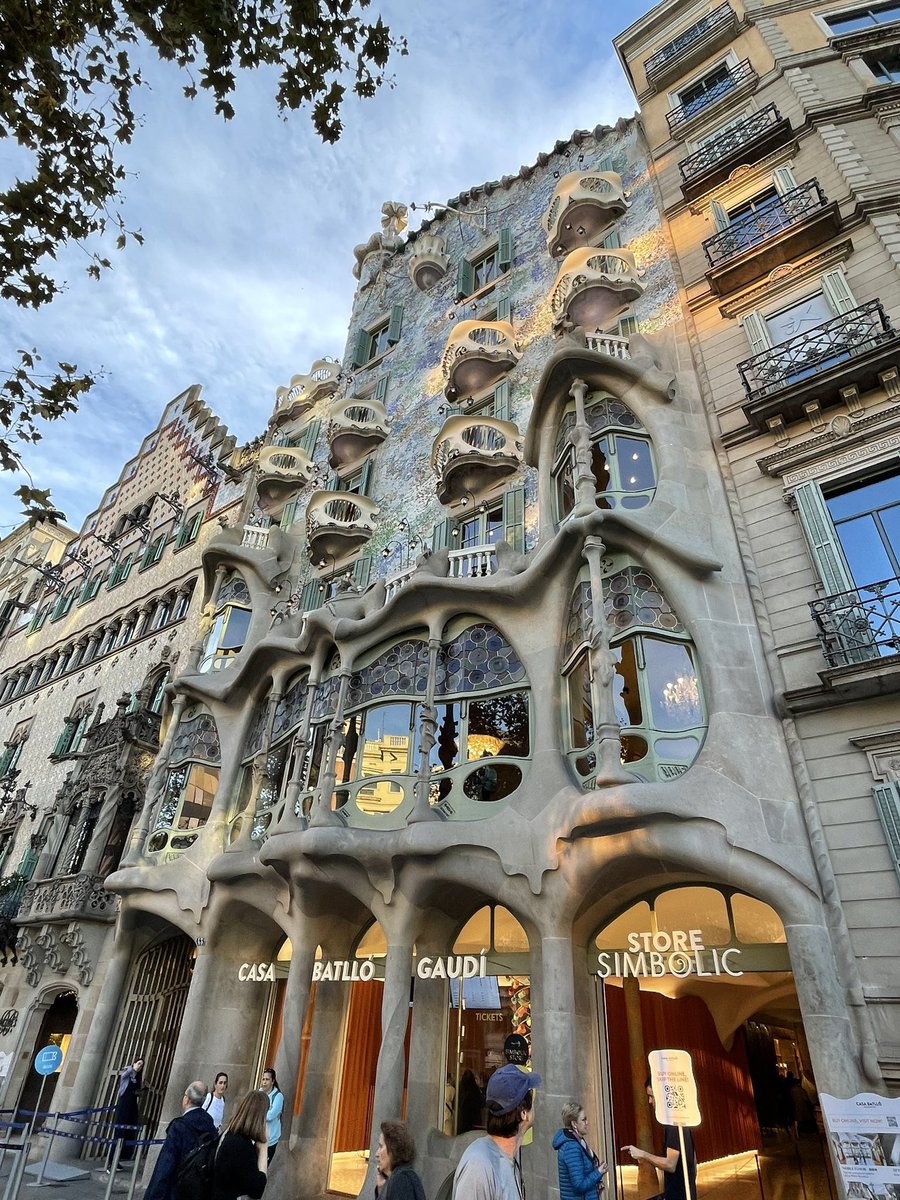 atomsmith3ato's tweet photo. スペインへ新婚旅行に行ってきた
一生の思い出ができた

スペインの人はのんびり屋でおおらか🐢🇪🇸
自分ものんびり屋なので居心地がよかった https://t.co/DJNhqGaEbf