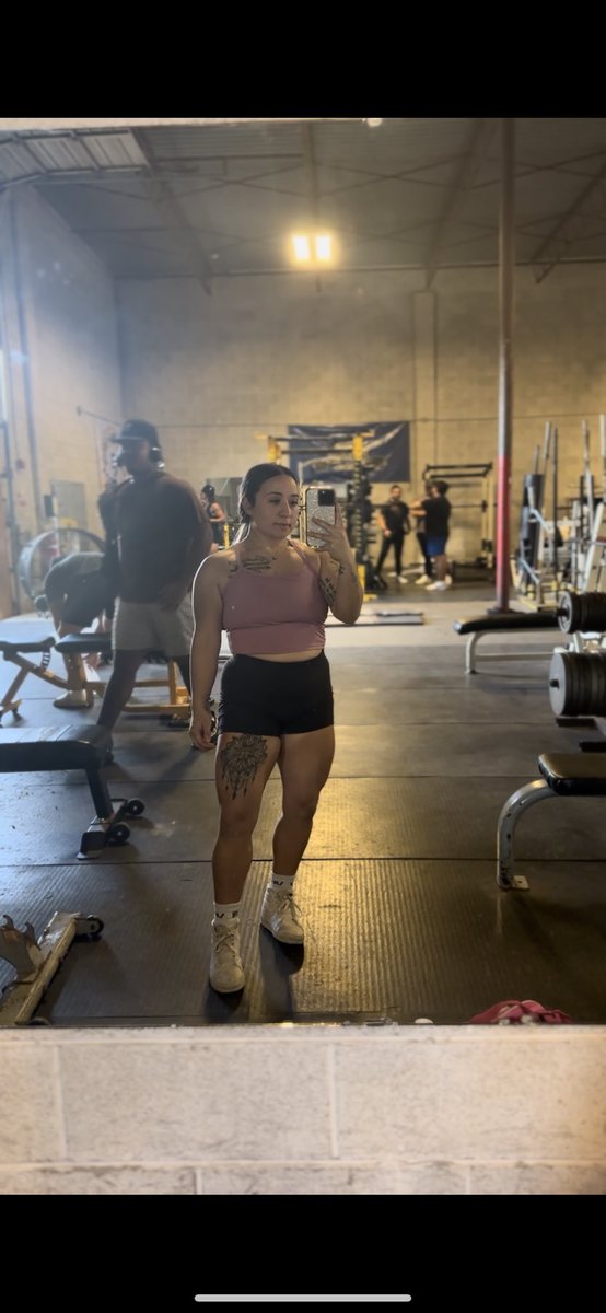 Feliperez_94's tweet photo. some days are hard but gym and mom me are so happy inside just here taking life day by day. 👸🏻✨ https://t.co/Pqf3LlBO9O