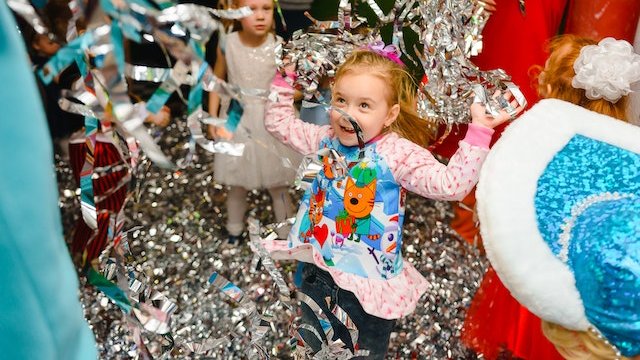 𝐂𝐨𝐮𝐧𝐭𝐝𝐨𝐰𝐧 𝐭𝐨 𝐍𝐨𝐨𝐧 𝐘𝐞𝐚𝐫'𝐬! Join Miss Jolie as we count down to Noon Year's on Sat., 12/31 @ 11:30 am! Virtual, free, open to the public. 

Sign up required; do so here:

signupgenius.com/go/60b0444a9a6…