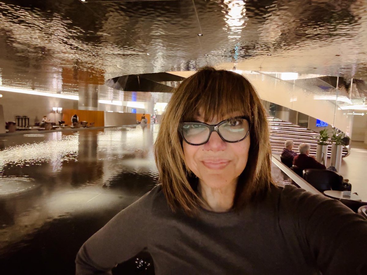 TechieTravel's tweet photo. Wow. The Al Mourjan Business Lounge at Doha, Qatar is EPIC. https://t.co/gWW9DO5zJn