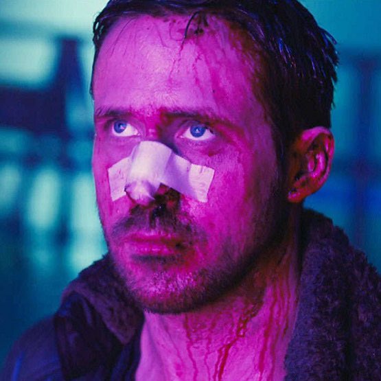 drsy10WSbjZ3Sho's tweet image. я смотрю на гирлянды в комнате в 2019/я смотрю на гирлянды в комнате в 2022