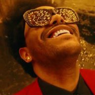 drsy10WSbjZ3Sho's tweet image. я смотрю на гирлянды в комнате в 2019/я смотрю на гирлянды в комнате в 2022