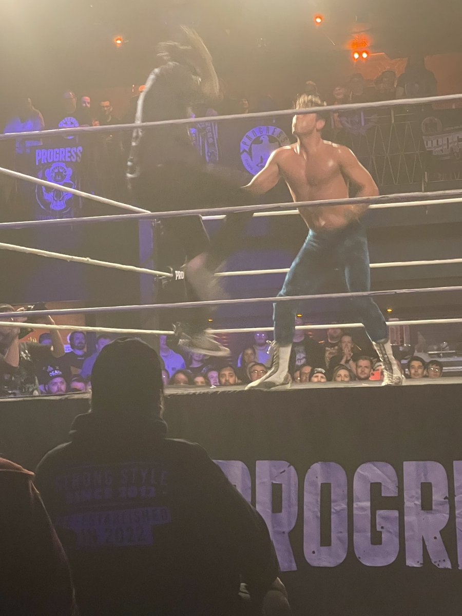 jrg1990's tweet photo. As @TateMayfairs beats a hasty retreat suddenly music hits: @manlikebanks IS BACK FOR THE FIRST TIME SINCE #SSS16!! 

He forces Tate back to the ring where Miller gets the spear he deserved! 

#Unboxing5 https://t.co/ja89RuVzLy