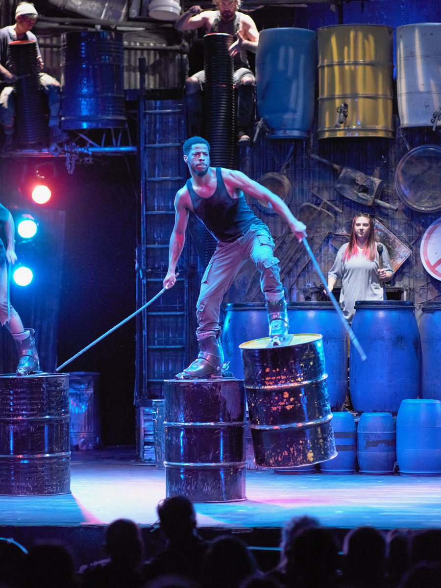 Some things can only happen at #STOMPNYC. Experience the heartbeat of NYC before January 8: bit.ly/3jsS5Ok