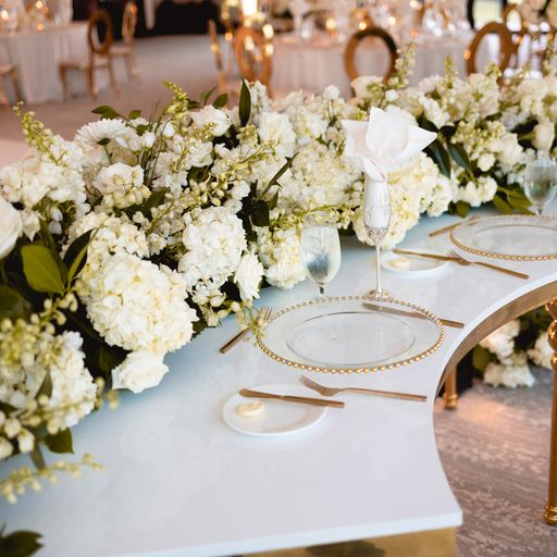 Vangie_Events's tweet photo. Gold, Gold, Gold! 😍🤩✨
.
.
@valiantweddings 
@bellacollinaweddings
.
.
#wedding #weddingday #weddingdecor #weddingdetails #weddingplanner #luxurywedding #luxuryweddingplanner #goldwedding #gold #inlove #bride #receptiondecor #weddingreception #engaged #futurebride https://t.co/eMlzv0d9rJ