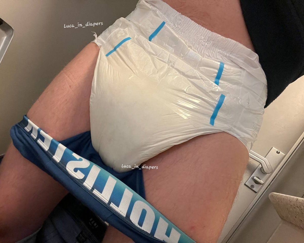 LucaInDiapers's tweet photo. Diapercheck in the train 🚄 from Berlin to cologne.

I neeeeed a diaper change! https://t.co/VWrCiFUcEN