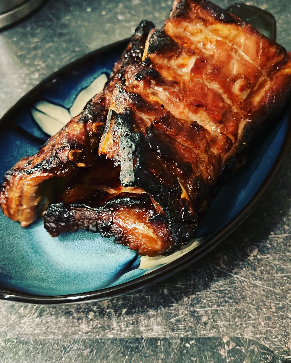 LawrenceEmlyn's tweet photo. Papaβs Koreaanse stijl ribben, zoet, pittig en met een bite ππ€€π€€ #foodporn #RIBBIT #gonovegan #vlees #dadcancook https://t.co/BFtFNqfHsF