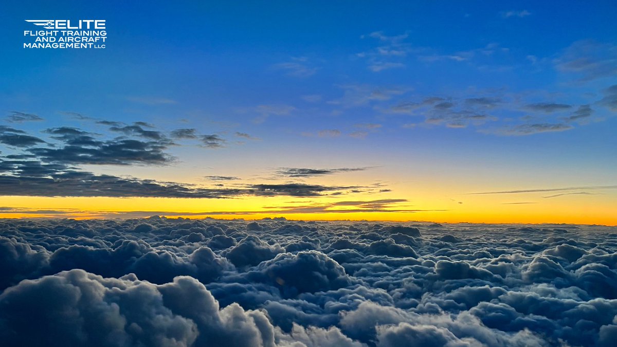 EliteFlightTr's tweet photo. Many people get 😔 when summer comes to an end and the cooler days blanket the sky with stratus clouds, well, not us pilots!!  Check out this beautiful sky viewed at 5000’, somewhere over the Land of Lincoln!  We’ve said it before and we’ll say it again, 👨🏽‍✈️ have the best views! https://t.co/aUiGMI9gpC