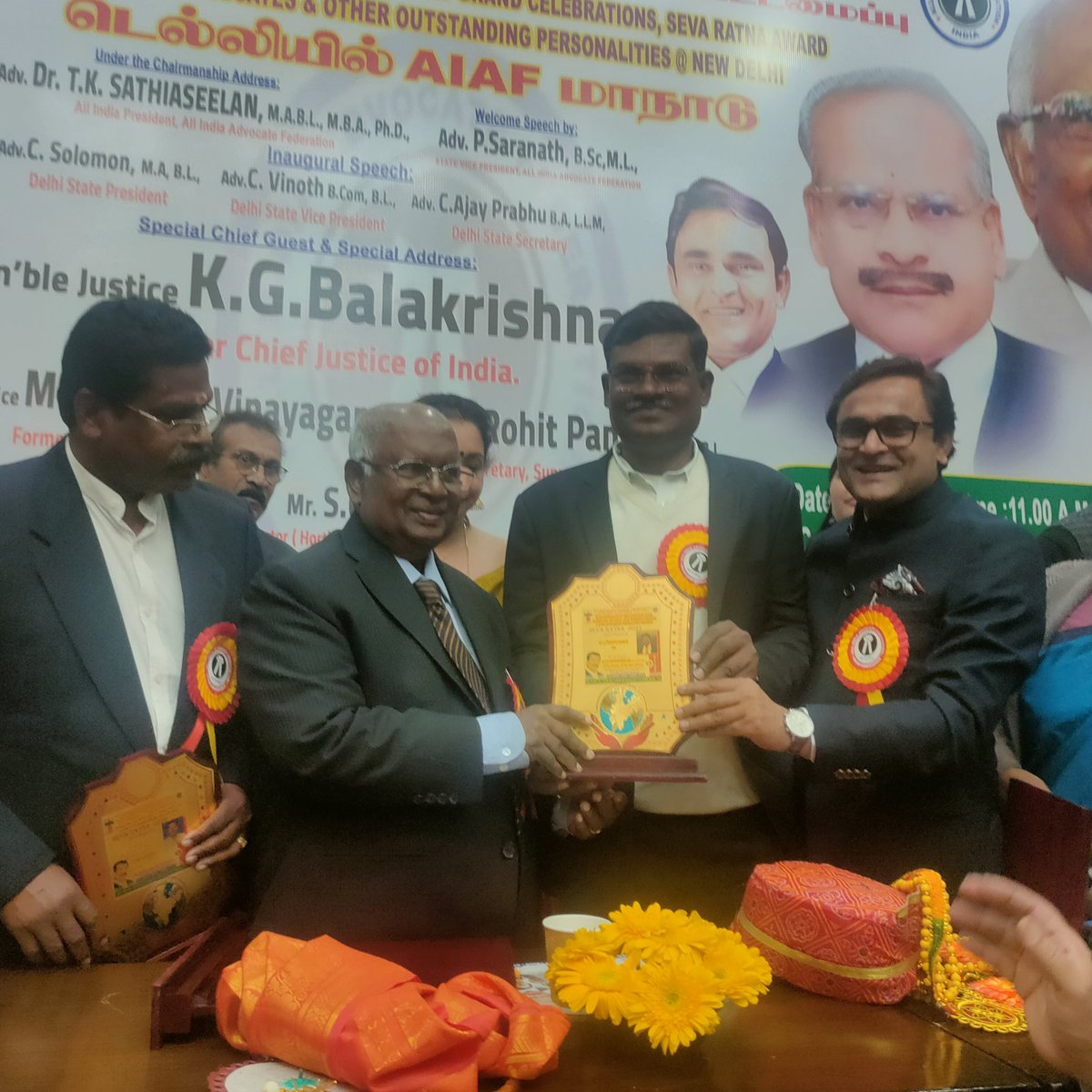 LPushpakumar's tweet photo. Happy to inform that I was conferred with the "Sewa Ratna" award by the All India Advocates Federation at Constitution Club, New Delhi today. Received the award from Hon'ble Justice K.G. Balakrishnan, former CJI. https://t.co/m6OLa7EN1M