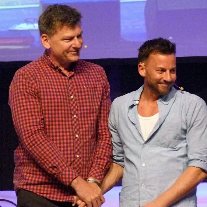GonzoNr2's tweet photo. Going to start an END OF YEAR PICTURE SPAM now
Sorry not sorry in advance 😜😘
#craigparker #markferguson #hobbitcon #haldir #gilgalad #lordoftherings #lotr #eichhörnchen https://t.co/Y6tLiICfRY