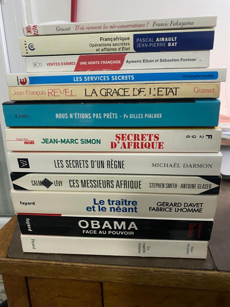 HamedSoroKevine's tweet photo. Cette année, j'ai pu lire 33 livres. Al hamdoulillah. 

L'an passé, c'était à peine 16. Je me remettais à la lecture, après 2ans compliqués, suite à mon arrivée en France. 
Mais là, j'ai repris le rythme, grâce à @LoukiGirl . Ses posts m'ont trop boosté https://t.co/7UNWRZRI1g