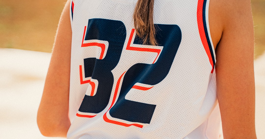 323sports's tweet photo. The Home Uniform π€
We love the classic & clean look of these home uniforms paired with the pops of orange and navy!
#323Custom https://t.co/oyPwvsbB5C