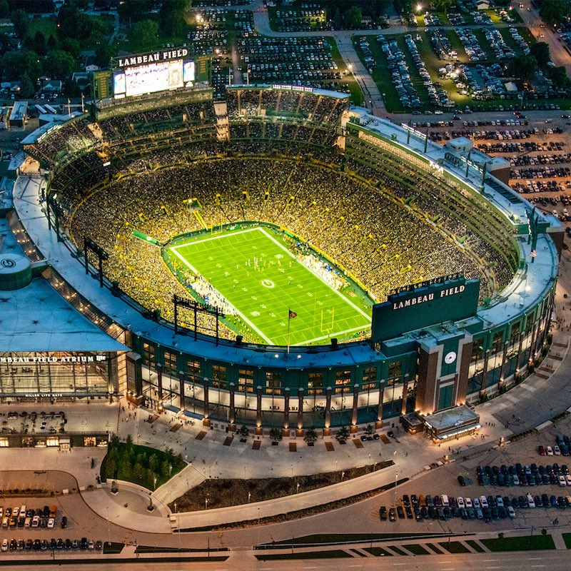 Packermomo17's tweet photo. ATTENTION PACKERS FANS ATTENDING THE GAME SUNDAY: Coach LaFluer has a message: 

“Our crowd is going to be absolutely critical for us, so get out your seat and get real loud. I want to throw some expletives in there, but probably not appropriate.”

ENOUGH SAID. GET. LOUD. 😤😤😤 https://t.co/LjlgYhSBQt