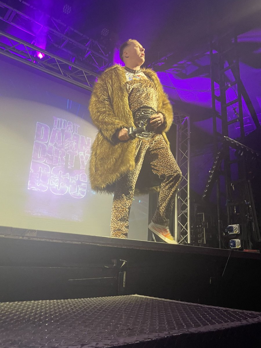 jrg1990's tweet photo. Second half time, and with @SimonMiller316 “dead or sumthin’” from his match it falls to @imsomunny to be a Good Boi and ring announce. 

#Unboxing5 https://t.co/Q7TuJCCwSC