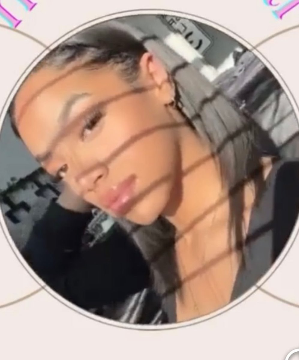 1AngieMarie's tweet photo. Happy 20th birthday to my little one, Oriana! 💋🥰 https://t.co/A5bE7Zx5Pr