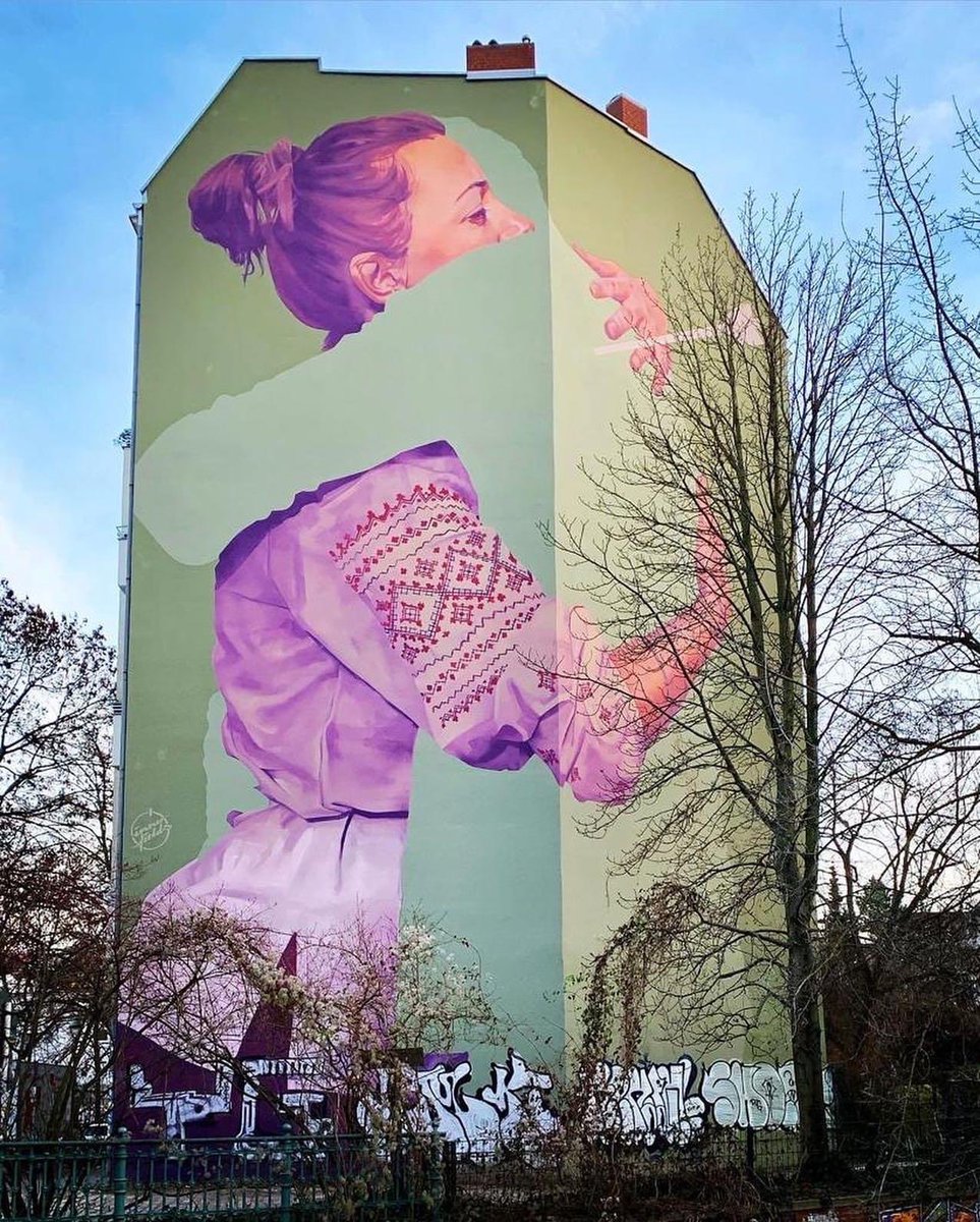 adicerimagic's tweet photo. For all the people who did not chose war but lost their beloved to it.
#absent by #Innerfields
#Berlin #Wedding 🖤 #Ukraine 🧸🇺🇦 https://t.co/1JQqY1ExIt