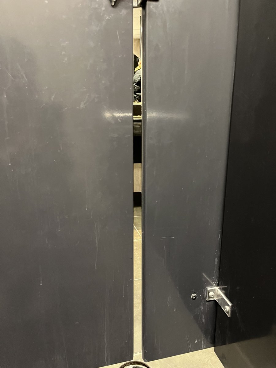 LISA🇨🇦CanadianMom🇨🇦 on Twitter "Are these obscenely large gaps in