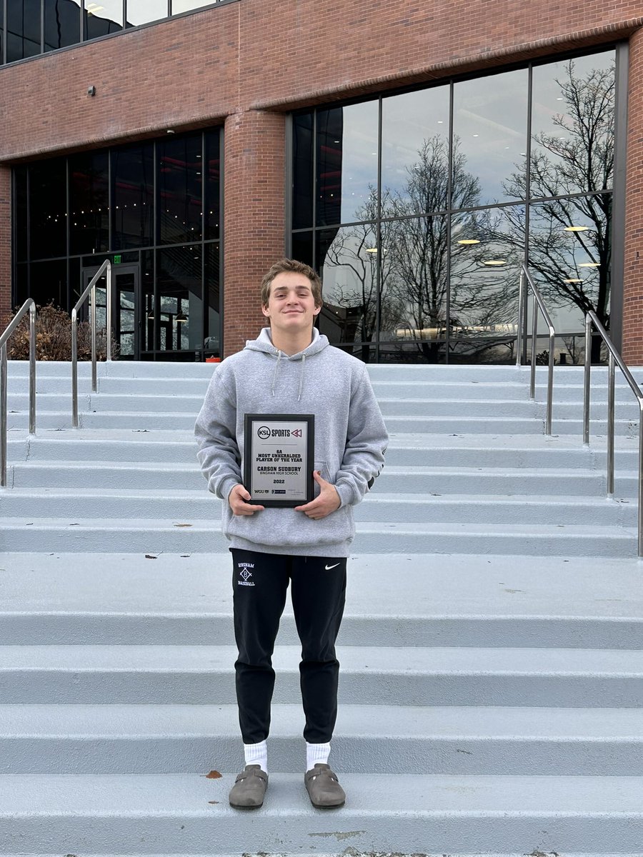 Grateful to receive this award for being 6a most unheralded player of the year from <a href="/KSLSportsRewind/">KSL Sports Rewind</a>. I had a great time meeting and talking with dusty and Dane, I appreciate all the coverage they did on our games this year🙌🏼 <a href="/dustylitster/">Dusty Litster</a> <a href="/dane_stewart/">Dane Stewart</a>