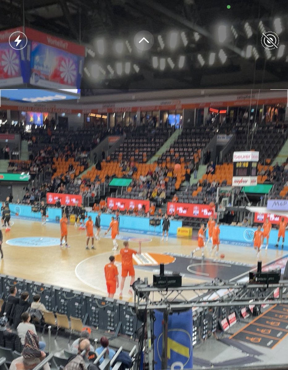 gitta_hermann's tweet photo. Heute Abend mal wieder etwas Basketball 🏀 #bbu01 https://t.co/vHzHgnO8sQ