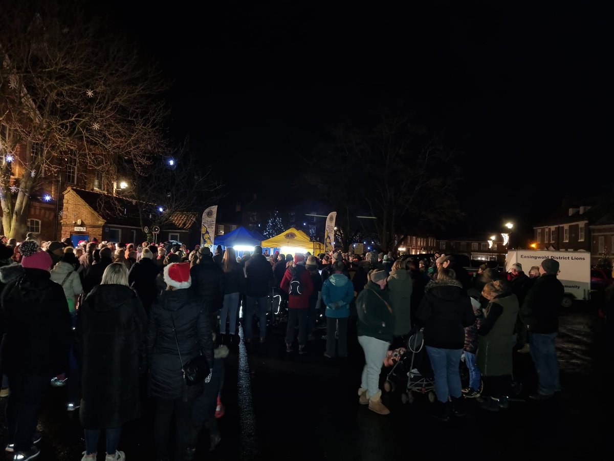 EasingwoldAdver's tweet image. In this week's copy of the Easingwold Advertiser we share updates from Easingwold District Lions about the Carols in the market place. To read this and other great articles, grab your copy of the advertiser from a local store near you - easingwoldadvertiser.com/where.html #woldclass
