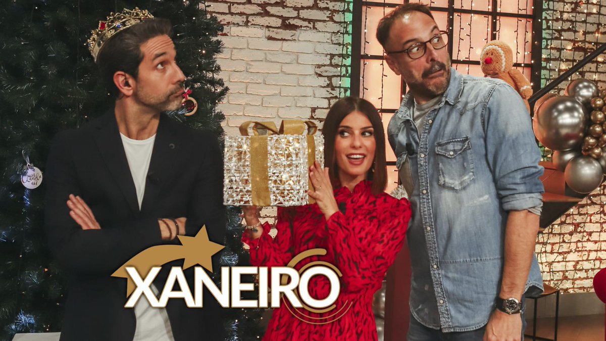 Para o vindeiro ano, só pedimos moita saúde e poder seguir compartindo cada tarde con todos vos! De parte de todo o equipo do Quén Anda Aí, FELIZ ANINOVO! 🎉✨ <a href="/RobertoVilarTV/">Roberto Vilar</a> <a href="/raquel_atanes/">Raquel Atanes</a> <a href="/JuanFuentes80/">Juan Fuentes</a>