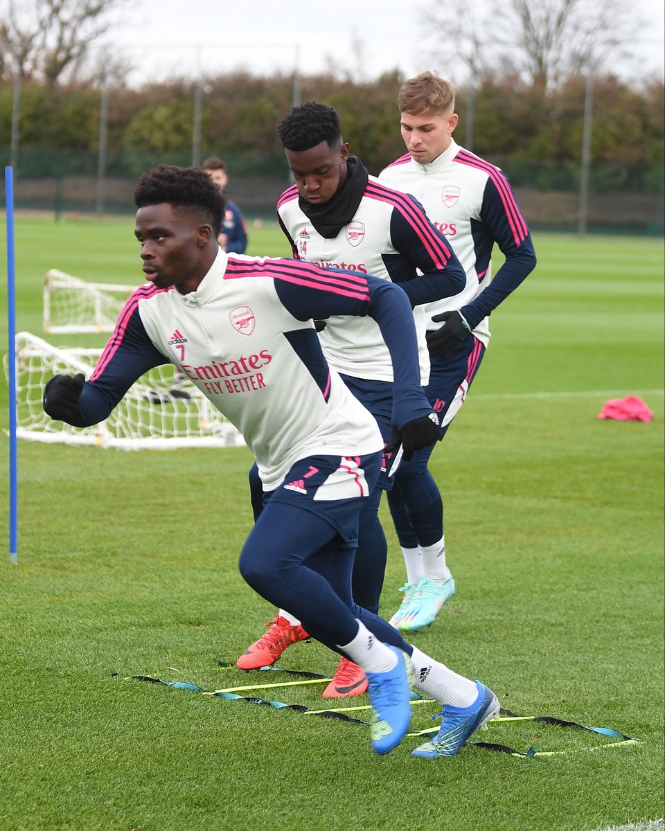 DanGeorgee's tweet photo. #AFC | Emile Smith-Rowe back in training with Arsenal 📸 

@sr_collings reporting he’s hopefully set to make his comeback early next month https://t.co/NjSj0IO5Nt
