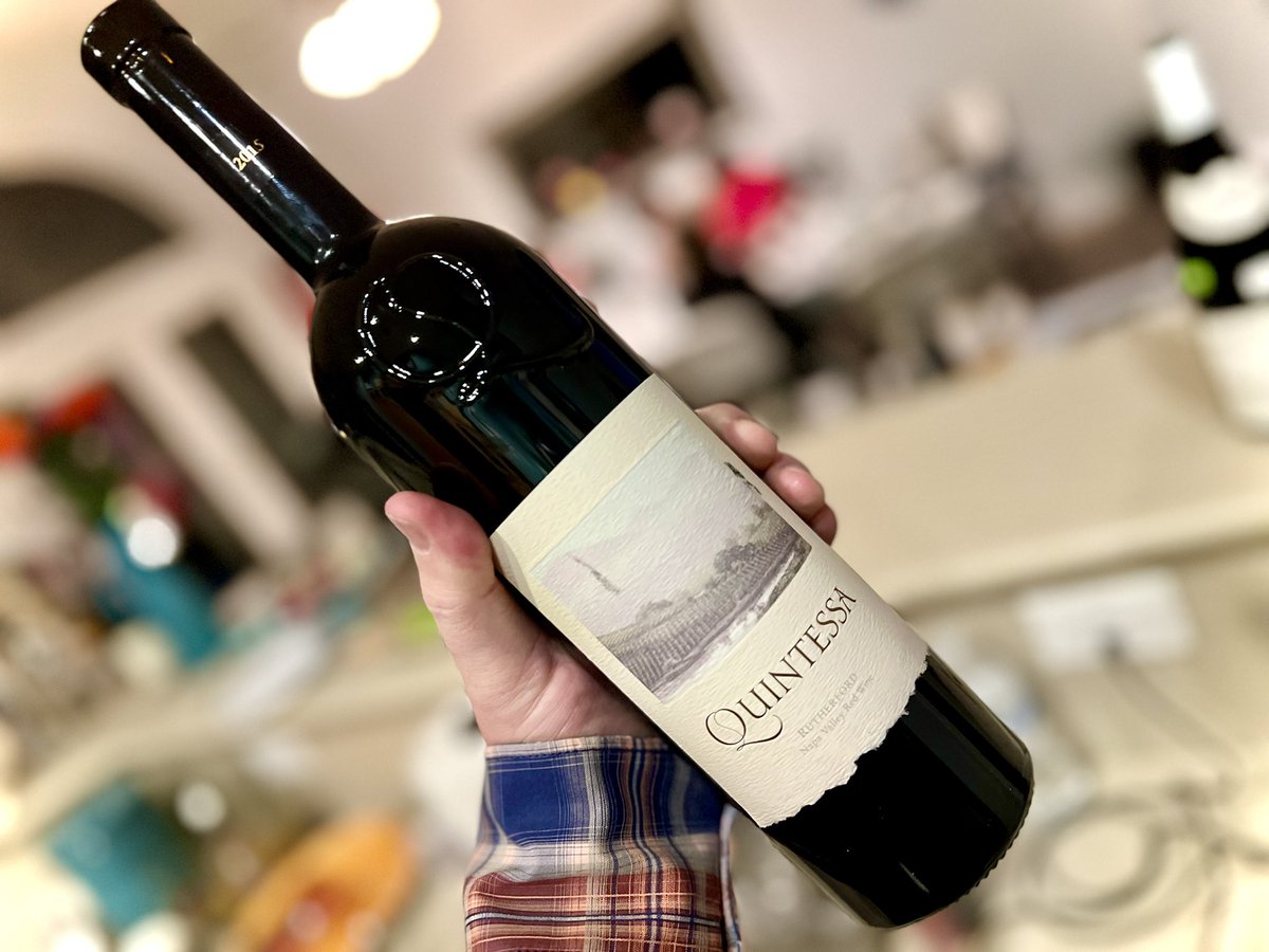 RoebuckSteve1's tweet photo. Main course #winepairing was absolutely #delicious
#Bordeaux #Burgundy #NapaValley #cabernetsauvignon #pinotnoir #culinary #Dinner #foodiechats #foodie #winetime #winetasting #wineparty #winelovers #wineintheglass #winelover #winedinner #sommelier #sommchat #winecellar https://t.co/X7NZg1V2WE
