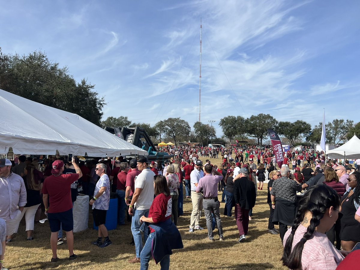 J. Rex Tolliver (@geaux_rex) on Twitter photo We are having a great time at the pregame tailgate in Jacksonville! <a href="/UofSC/">University of South Carolina</a> <a href="/GamecockFB/">South Carolina Football</a> <a href="/uofscalumni/">USC Alumni Association</a> @UofSClife <a href="/UofSCstudents/">USC Students</a> #GatorBowl We are having a great time at the pregame tailgate in Jacksonville! <a href="/UofSC/">University of South Carolina</a> <a href="/GamecockFB/">South Carolina Football</a> <a href="/uofscalumni/">USC Alumni Association</a> @UofSClife <a href="/UofSCstudents/">USC Students</a> #GatorBowl