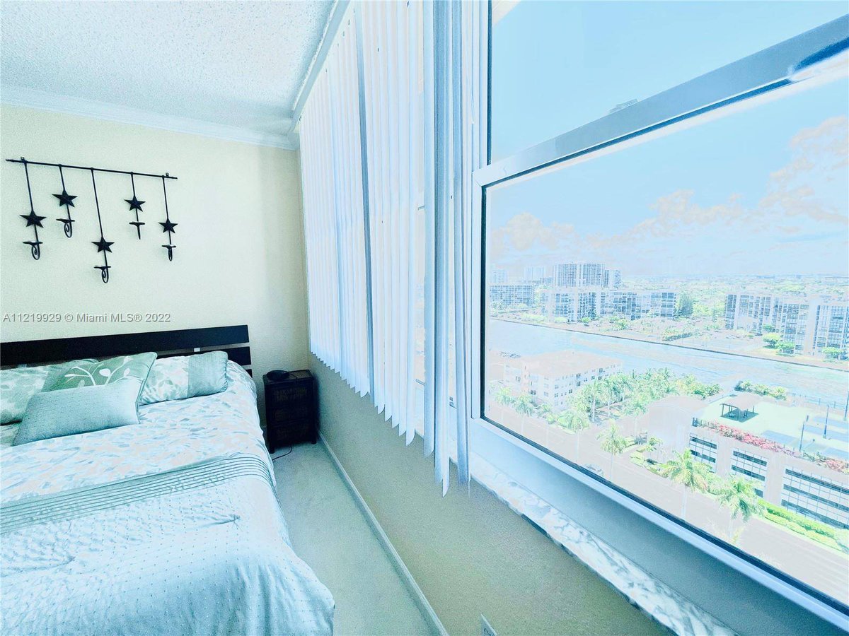 pinerotitle's tweet photo. 2501 S Ocean Dr #1627, Hollywood, FL 33019 just hit the market!
Take a look at this awesome space: https://t.co/4oobJPJWNV https://t.co/uhF5IWVBWv